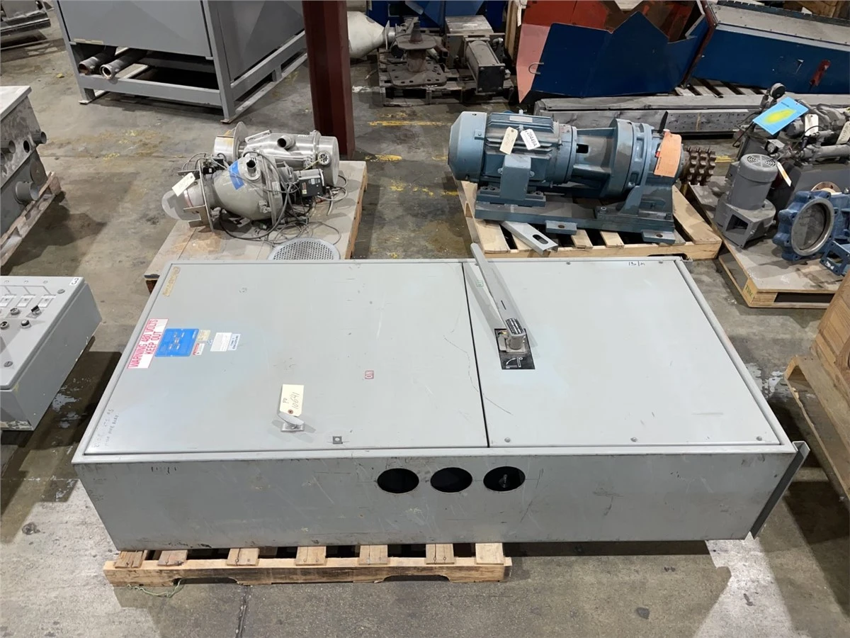 1200 AMP, 240V Illinois Switchboard Disconnect