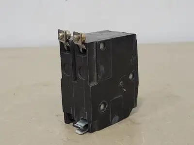 Used SQUARE D QOB230 Switchgears British Columbia CA | Lenmark #240197