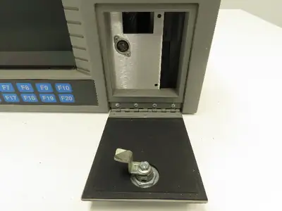 Xycom 9450 PC/AT Computer Operator Interface HMI Screen Monitor Keypad Control