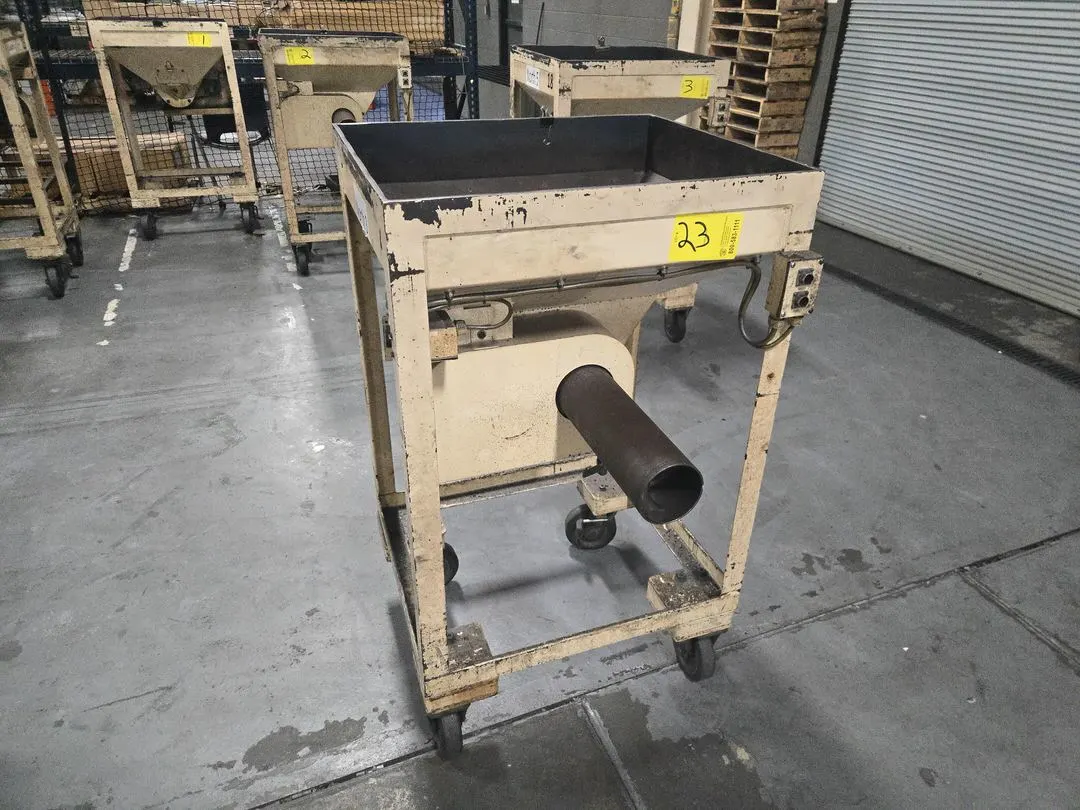 (1) Auger Hopper