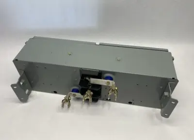 USED SQUARE D SER. E1 FUSIBLE TWIN SWITCH PANELBOARD DISCONNECTOR UNIT 100A