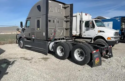 Used FREIGHTLINER CASCADIA (PT126 Conventional trucks Illinois US | Mitsubishi HC Capital America #1362647