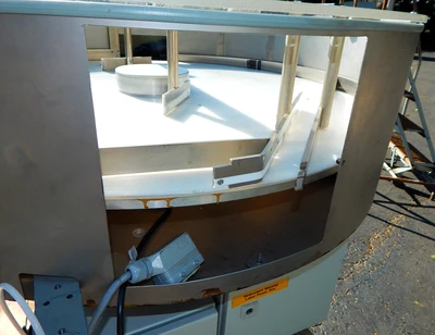 USED NA (IMA ?) 48" ENCLOSED