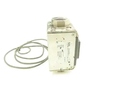 Keyence FD-M50AT Electromagnetic Digital Flow Sensor 50L/min 24VDC