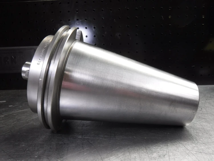 Used DAVIS TOOLS INC. _UNKNOWN_ CAT Holders Michigan US | Superior Machine & Tool Inc #212609
