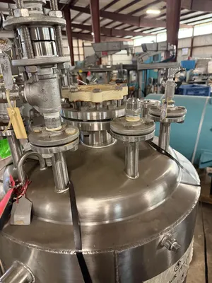 1983 LETSCH CORPORATION 50 GALLON Pionowy zbiornik magazynowy | Perry Equipment (2)