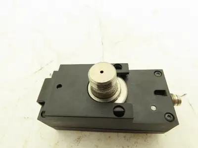 Festo SDE1-D10-G2-R14-L-P2-M8 Digital Air Pressure Sensor 529968