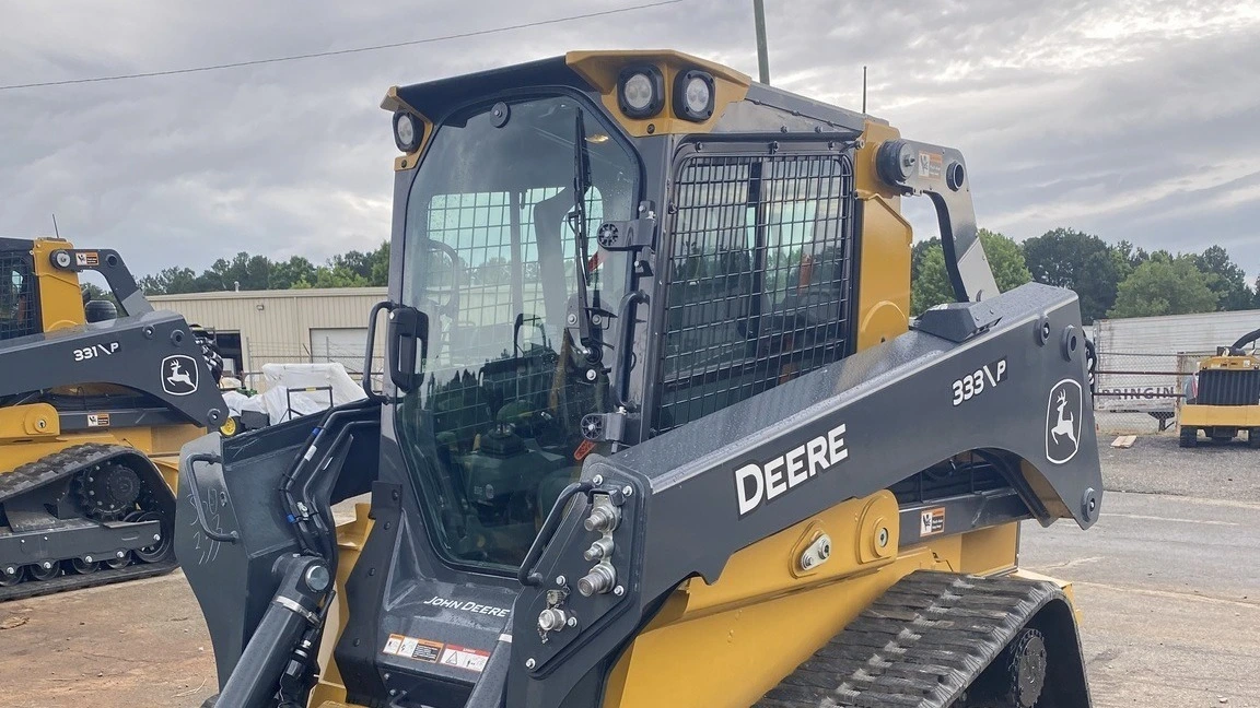 USED 2023 Deere 333 P-TIER