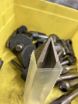 Used _UNKNOWN_ _UNKNOWN_ Chamfering & Deburring Tools Michigan US | Miedema Asset Management Group #1360936