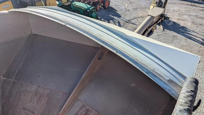 USED 2012 UNVERFERTH 3750
