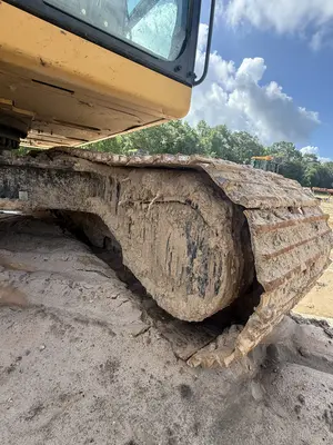 Used 2025 CATERPILLAR 320 Excavators Texas US | Proxy Equipment #1388890
