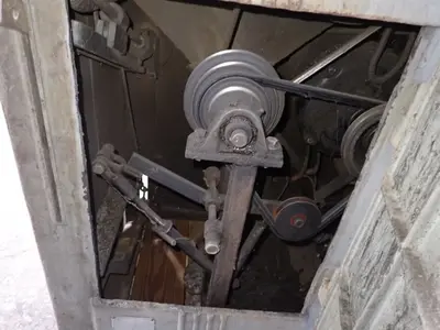 Doall 14" Throat Vertical Band Saw