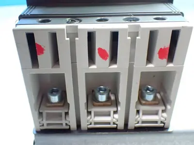 USED ABB TMAX T2H 100