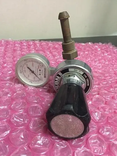 MATHESON 1L-580 GAS REGULATOR