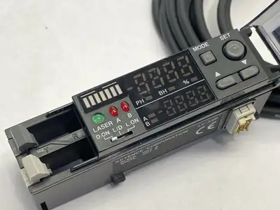 USED KEYENCE DIGITAL LASER SENSOR AMPLIFIER UNIT EXPANSION UNIT