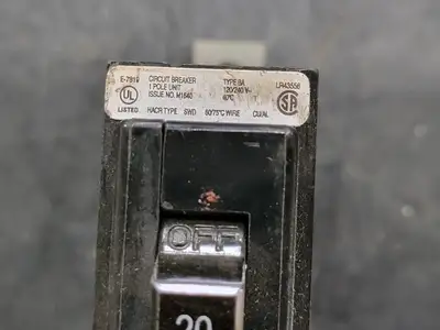 NEW EATON CUTLER-HAMMER BA120