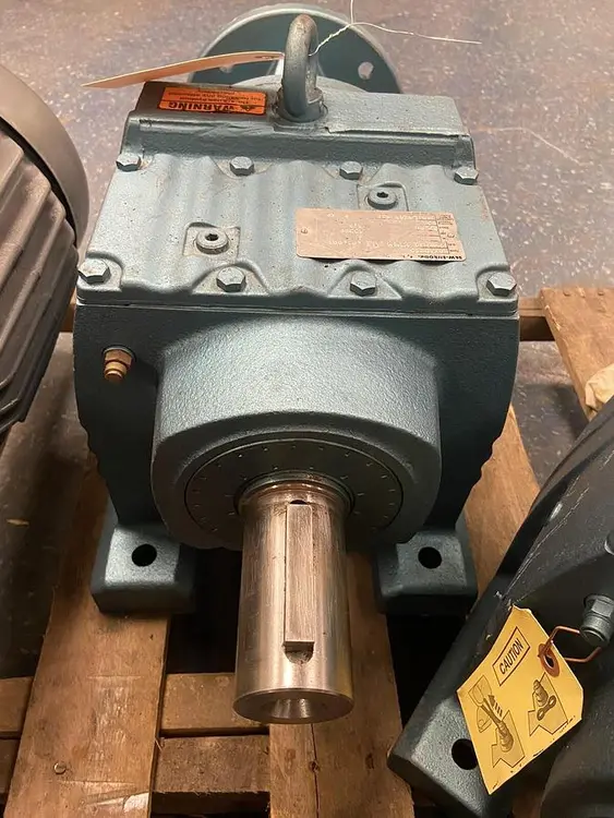 New | in-Stock SEW-EURODRIVE R87AM213 Speed Reducers | Surplus Asset Holdings #1205373