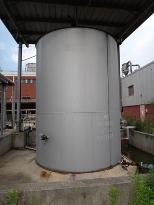 7,900 gallon steel tank