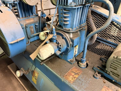 Used QUINCY 310 AIR COMPRESSOR Tank Mounted Air Compressors Michigan US | Miedema Asset Management Group #1334058