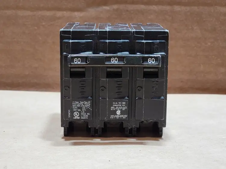Used SIEMENS Q360 Switchgears British Columbia CA | Lenmark #835800