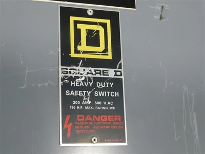 Square D HU364AWK Non-Fusible Safety Switch Ser. E1 200A 600VAC/DC 150HP Used