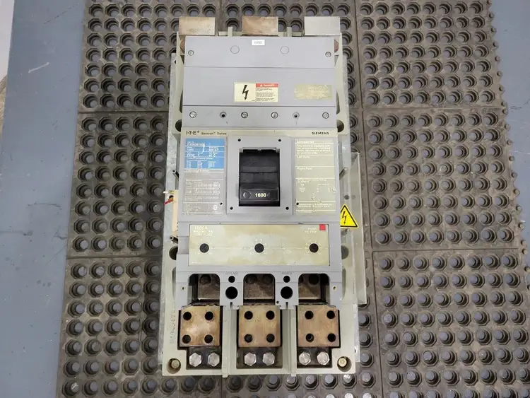 Used SIEMENS PXD63B1600 Switchgears British Columbia CA | Lenmark #242672