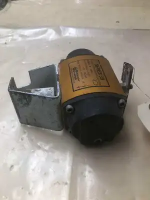 USED WORCESTER CONTROLS (FLOWSERVE) 10 39S