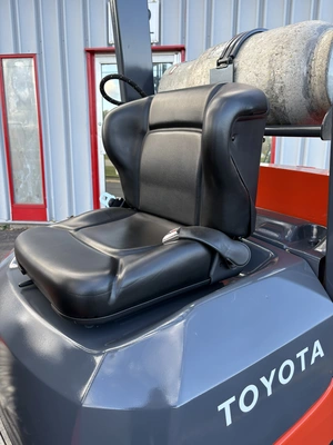 USED 2000 TOYOTA 7FGCU25