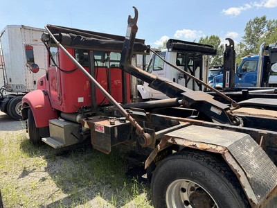 Used 2005 PETERBILT 335 4X2 Rolloff Trucks Indiana US | Miedema Asset Management Group #1436988