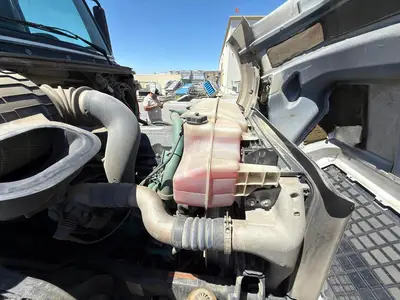 Used 2011 VOLVO VNL64T300 Conventional trucks California US | Ben Kaplan Equipment #1250886