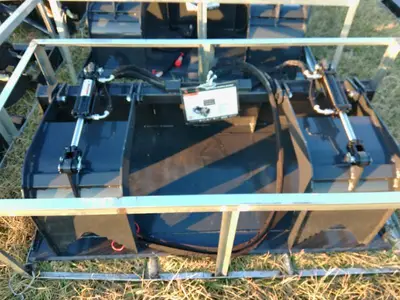 WOLVERINE GRAPPLE BUCKET