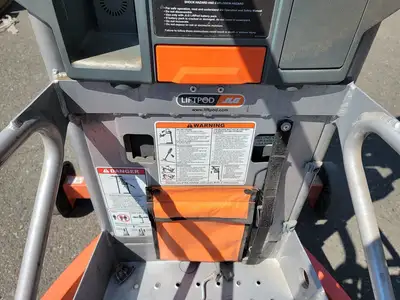 USED 2012 JLG FS80
