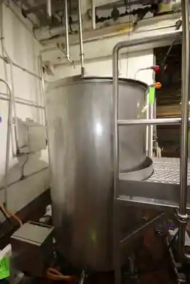500 gal mueller stainless steel tank
