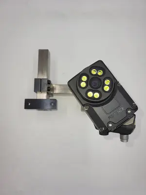 Used KEYENCE KEYENCE IV3 500MA SMART VISION CAMERA MOUNTED ON ARM Sensors | ND Industrial Surplus #1211394