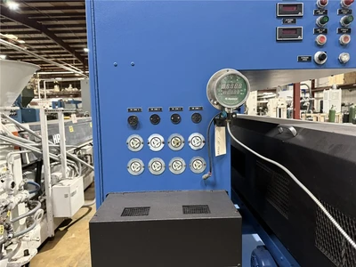 4.5" Merritt/Davis Standard Single Screw Extruder, Air Cooled 24:1 L/D Barrel, 150 HP AC Motor