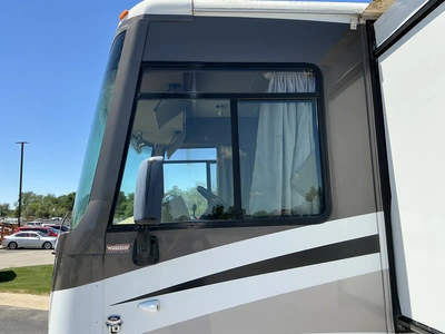 USED 2013 WINNEBAGO F53