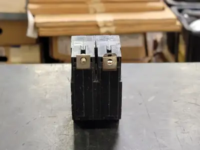 Used GENERAL ELECTRIC THQB230 Switchgears British Columbia CA | Lenmark #241574