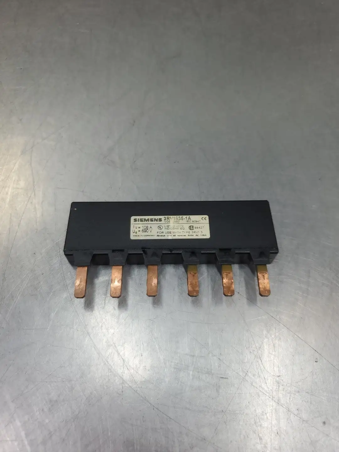 SIEMENS 3RV1935-1A Bus Terminal, 108A, 690V, 6-Prong. 4E-40