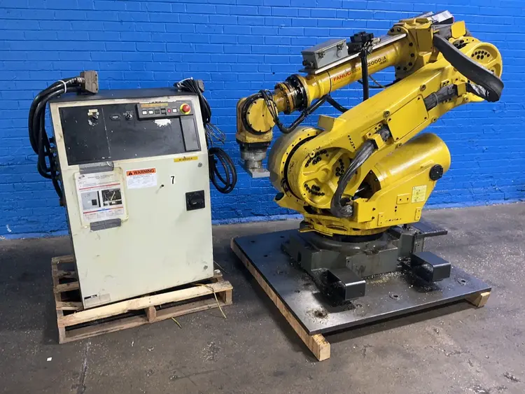 Used 2004 FANUC R2000IA 165F Robots Ohio US | HGR 24 #1566798