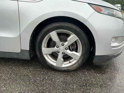 USED 2012 CHEVROLET VOLT