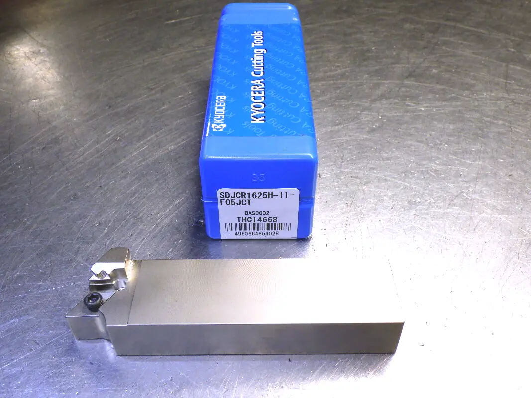 Kyocera Coolant Thru Lathe Tool .981"x.625" Shank SDJCR1625H-11-F05JCT (LOC3335)