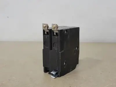 USED SQUARE D QOB230