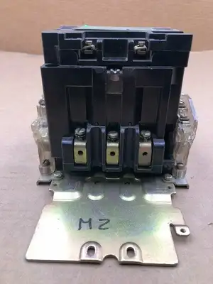 Square D 1536-SD01 Series A 17.5/33.5HP Magnetic Starter 220-250V 380-415V