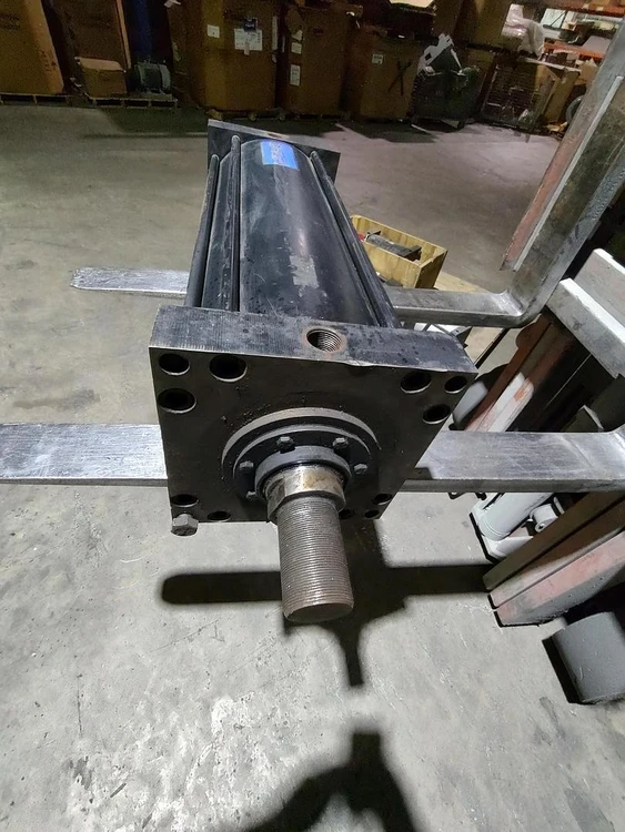 Used Vickers TE07RAXA1AATG367 Pneumatic Cylinders Kentucky US | Edwards Industrial Repair #1276751