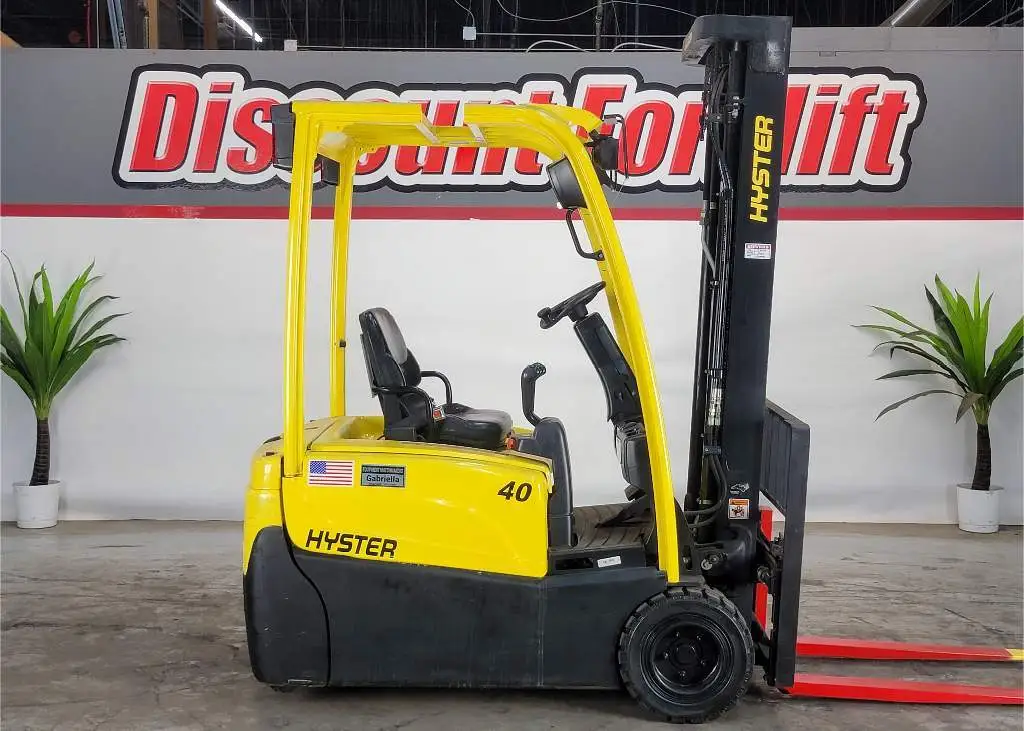 USED 2018 HYSTER J40XNT