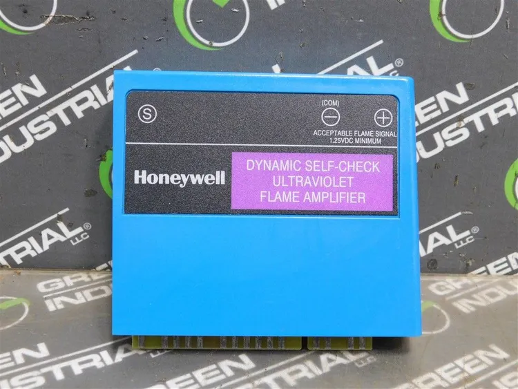 Used HONEYWELL R7861 A 1026 Temperature Controls | Green Industrial #673865