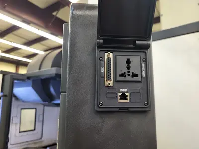 2018 HYUNDAI WIA KF5600 Vertical Machining Centers | Toolquip, Inc. (8)