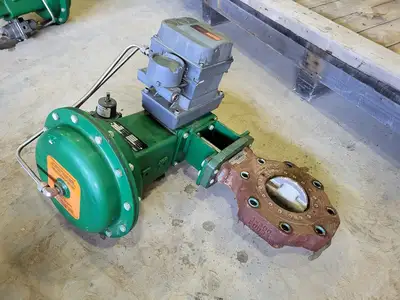 USED FISHER CONTROLS 8560