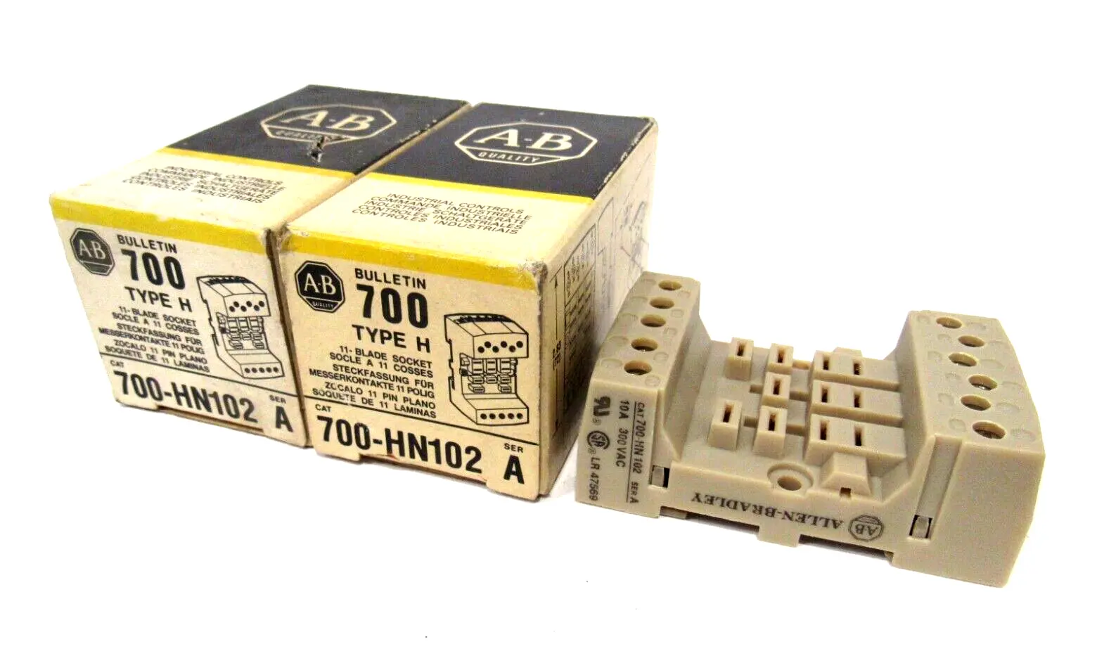 LOT OF 2 NEW ALLEN BRADLEY 700-HN102 11-BLADE SOCKET SER.A 700HN102