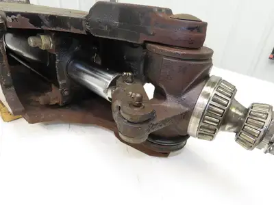 Caterpillar EC25KE Electric Forklift Rear Axle Dual Hydraulic Steering Assembly